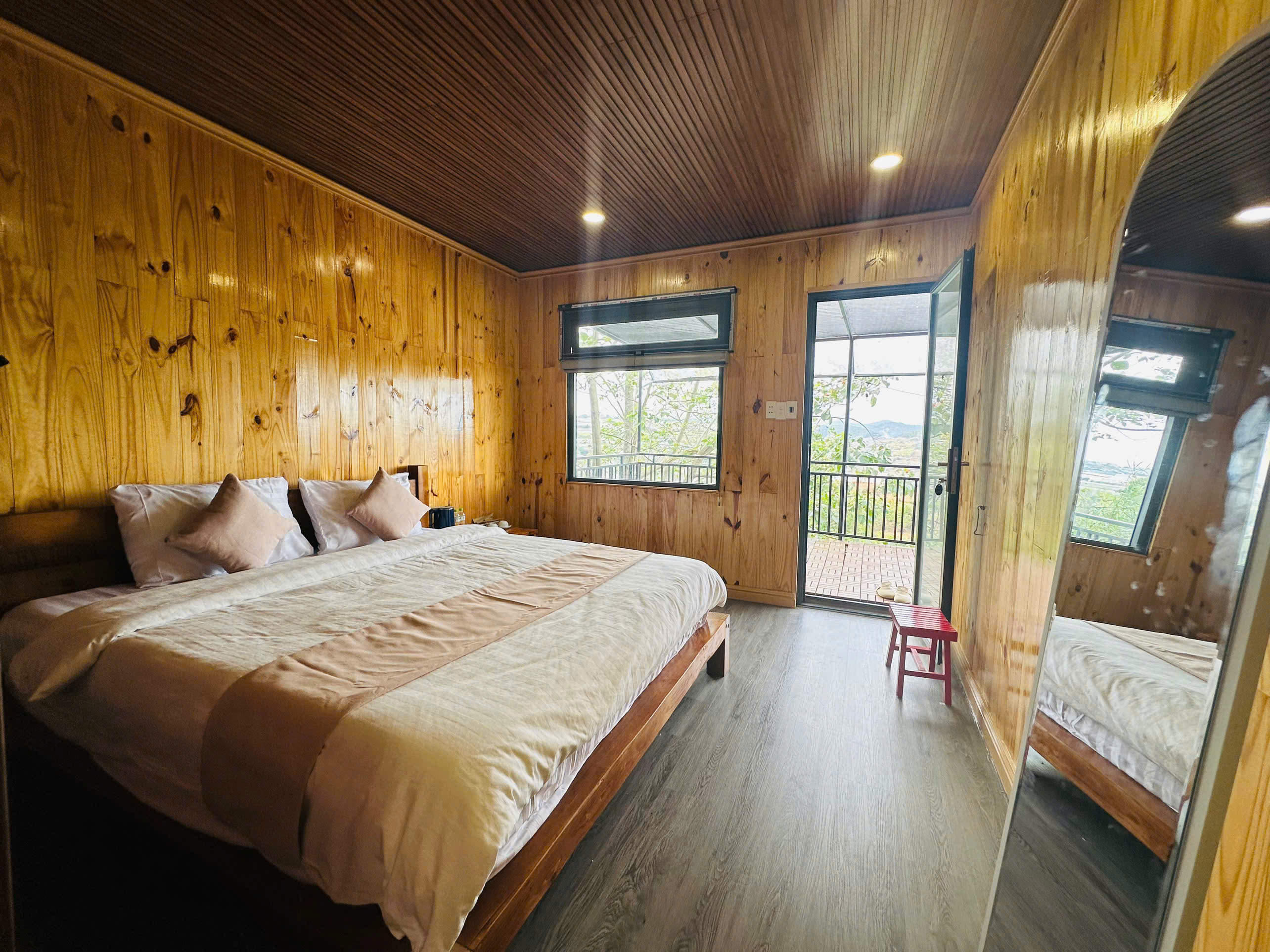 Nhà Gỗ Vip 2