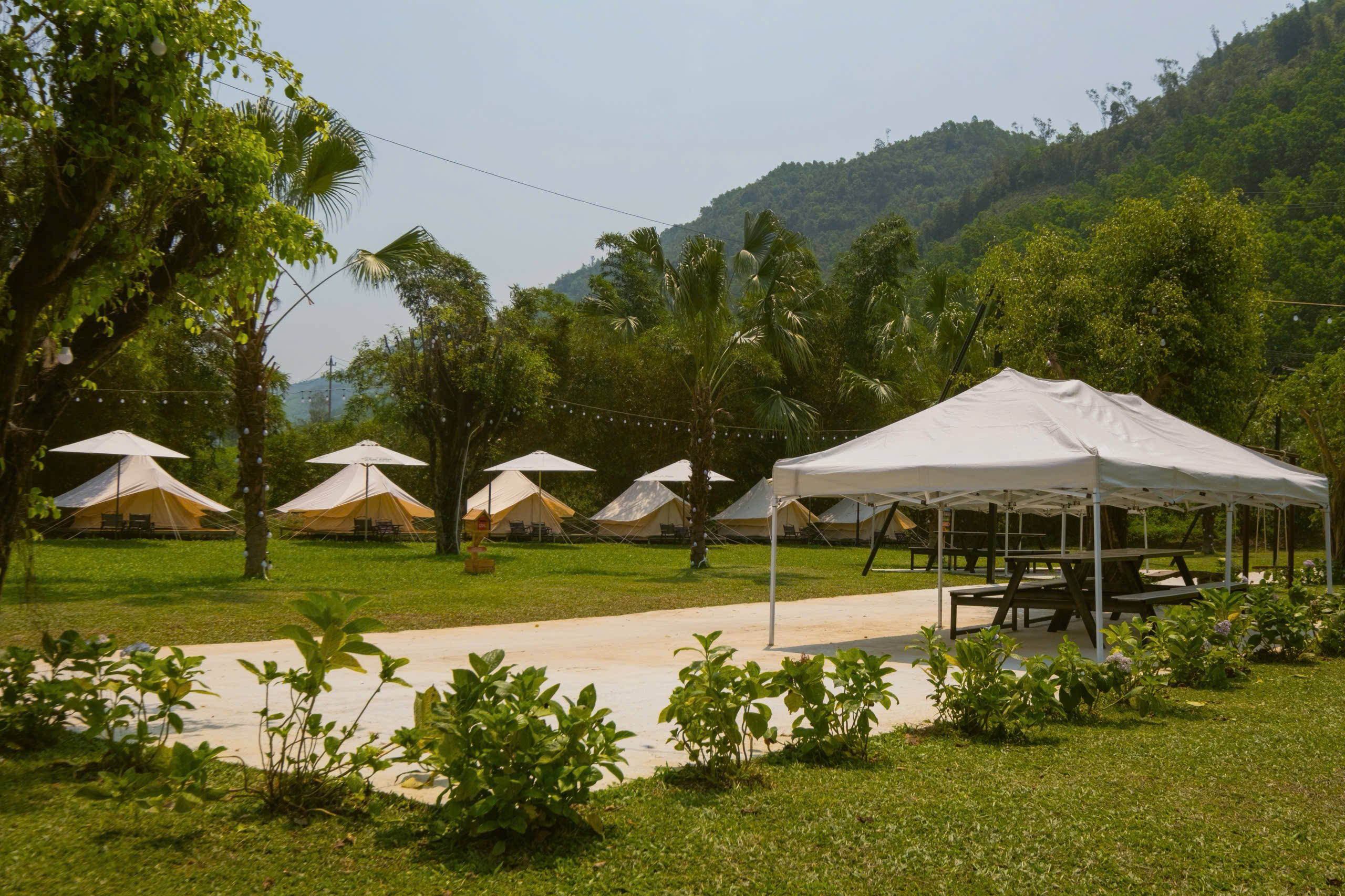 Lều Vải 4