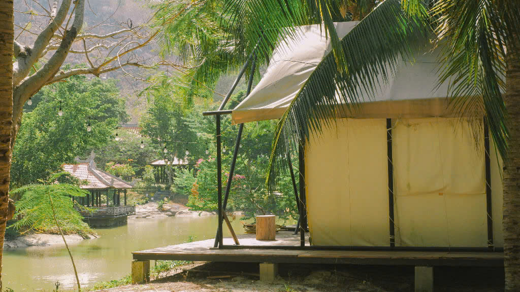 Lều Bánh Chưng