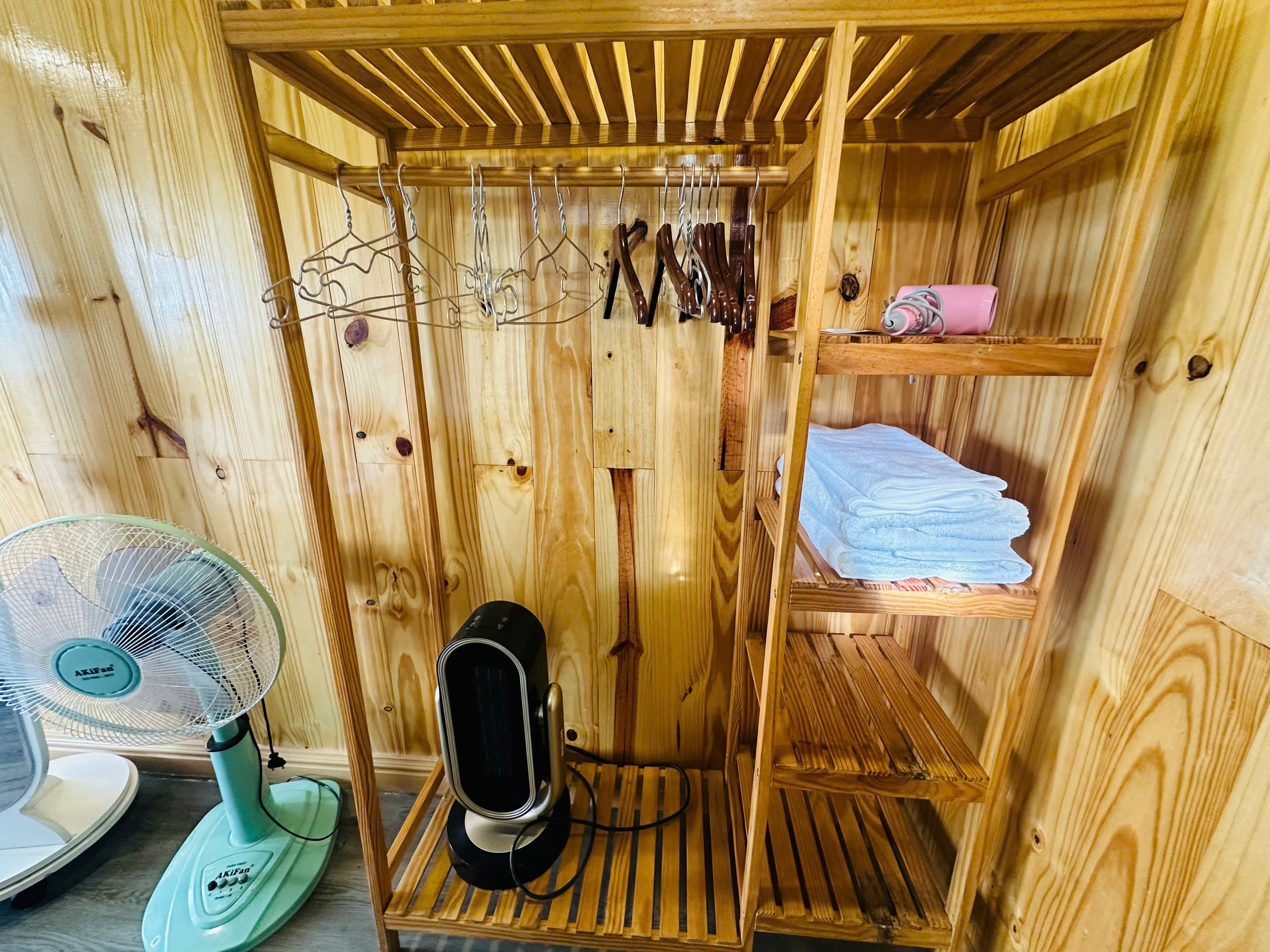 Nhà Gỗ Vip 4