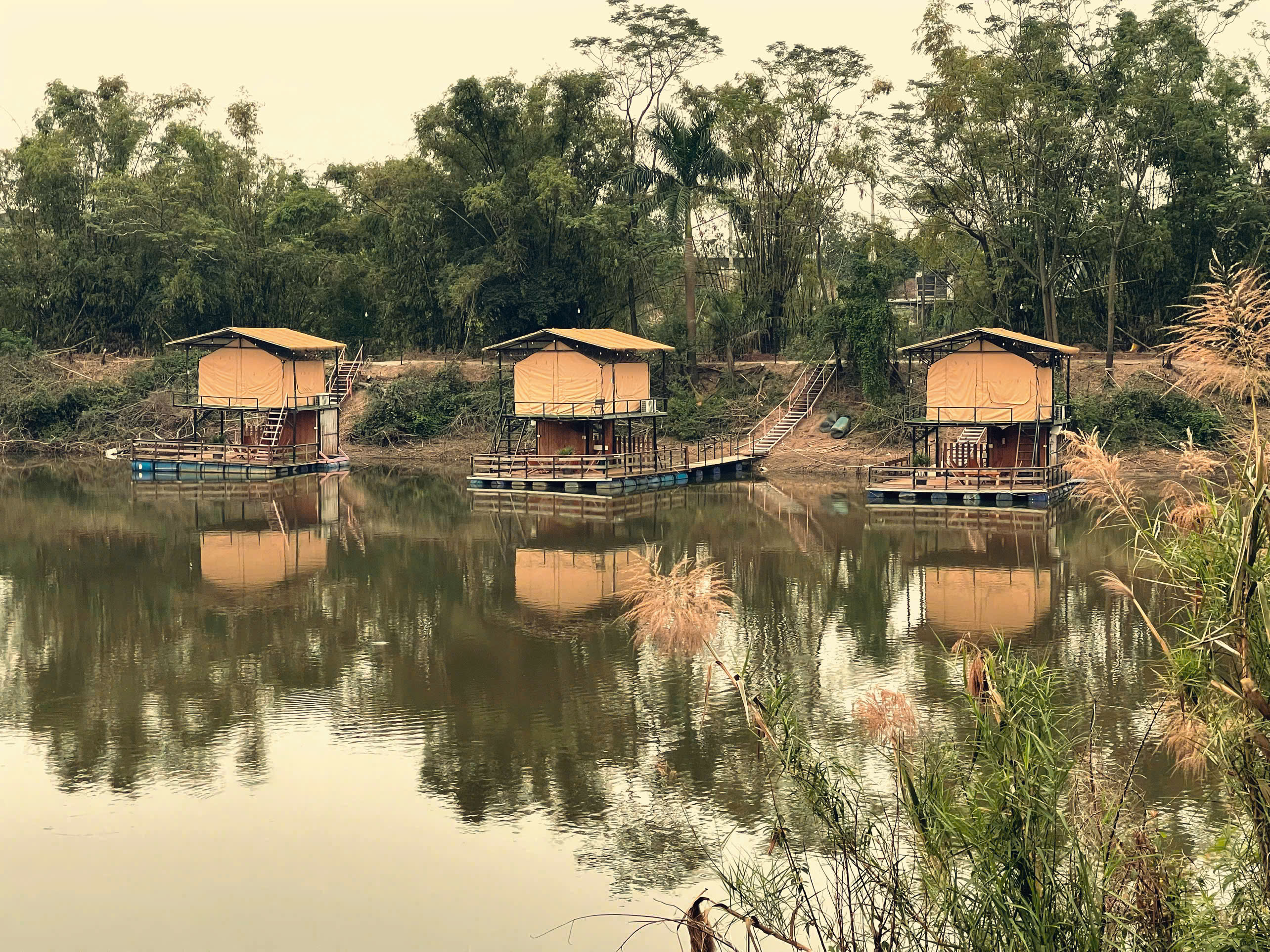 Lều Trên Hồ (6 khách) 2